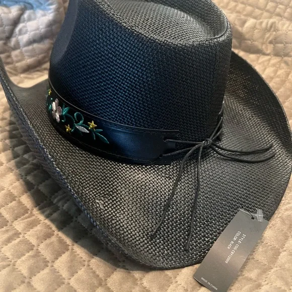 Black Western Cowboy Hat with Gold Bull Detail - Picture 2 of 2